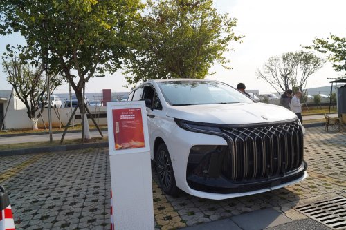 技术赋能家出行！东风柳汽成果展星海V9成焦点