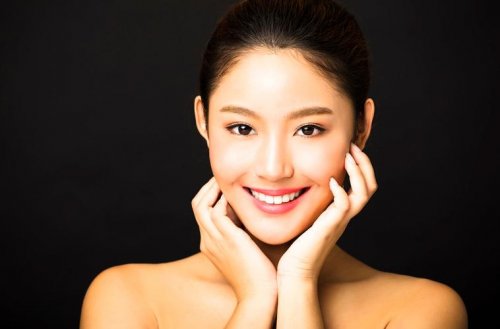 都市丽人摆烂护肤封神，胶原水光焊住好皮，加班党素颜也能打