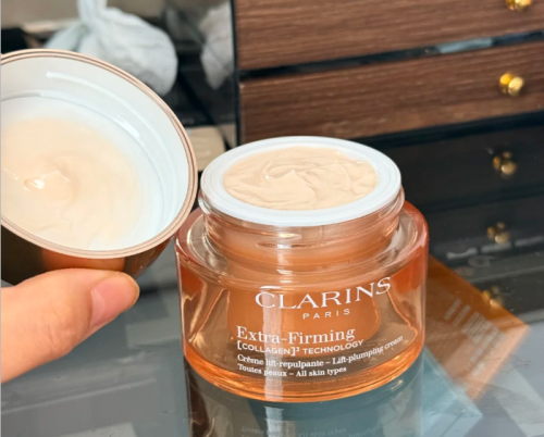 2026年秋冬必备:7款真正能打的美白保湿产品横向评比,干皮亲测报告