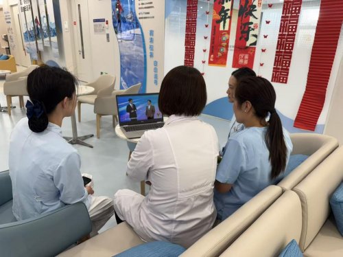 榜样之光引航向 初心如炬护明眸​——青海爱尔眼科医院党总支组织学习《榜样10》专题节目