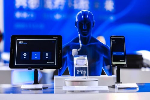 重磅进展!宣武医院赵国光教授团队成功开展全国首例“脑机接口”闭环脑起搏器治疗脑出血后Holmes震颤 重磅进展!宣武医院赵国光教授团队成功开展全国首例“脑机接口”闭环脑起搏器治疗脑出血后Holmes震颤