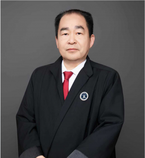 安徽化方律师事务所创始人、主任何春雷