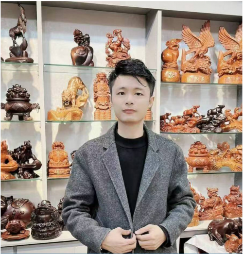 退伍老兵、随缘阁木雕品牌创始人黄晓东