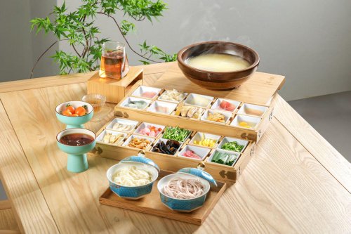 论云南过桥米线的历史文化传承与社会影响传播探讨