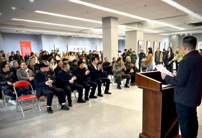 《丹青瓷语》张世刚、李文亮、王砚晖陶瓷书画艺术展在海城澄州书院盛大启幕