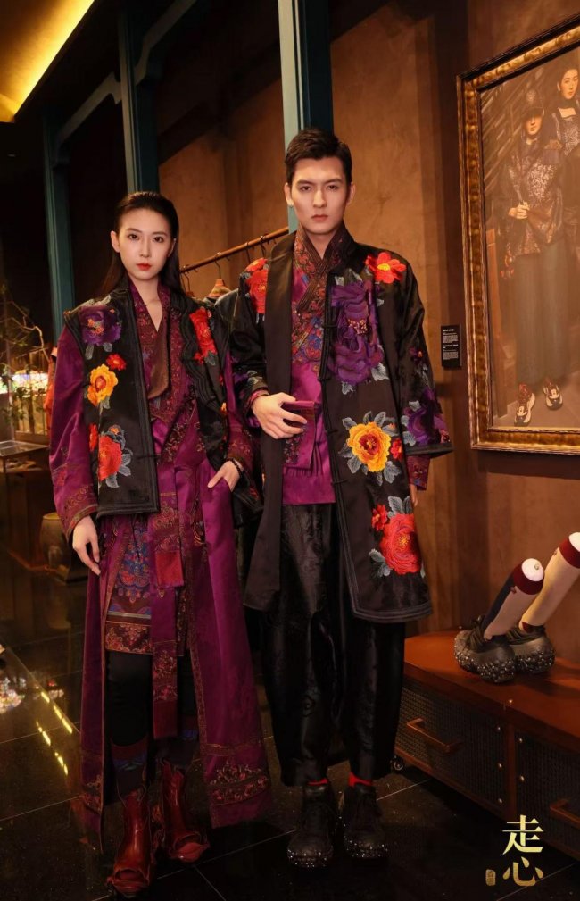 走心2026早春高定大秀「莨启」在杭州来福士优雅启幕