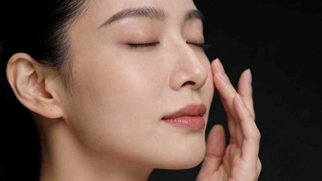 换季敏感+抗衰内耗？艳存晓年轻胶原水光套组，维稳抗衰双在线