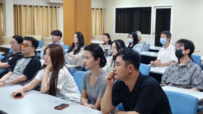 吴昊教授、张莉教授受邀赴泰国宣素那他皇家大学讲学并受聘为博士生导师(图10) 吴昊教授、张莉教授受邀赴泰国宣素那他皇家大学讲学并受聘为博士生导师(图10)