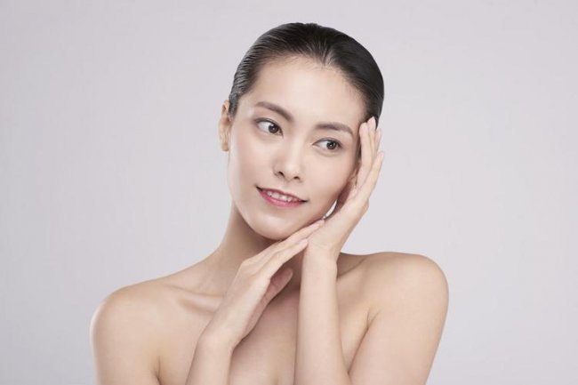 光电术后别“躺平”，高阶玩家艳存晓年轻胶原水光指南！