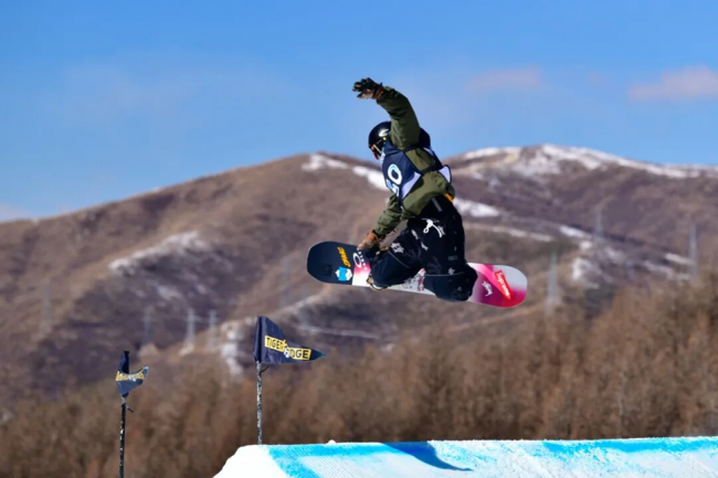 2025-2026赛季单板滑雪及自由式滑雪大跳台和坡面障碍技巧U系列比赛热血开赛