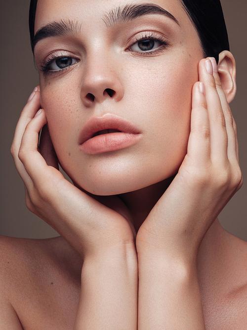 素颜杀天花板，艳存晓年轻胶原水光，摆烂护肤也能养出妈生好皮