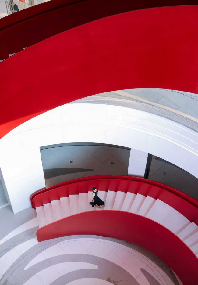 One M当代艺术中心跳起“珠江之舞”,成就有温度的广州艺术地标 One M当代艺术中心跳起“珠江之舞”,成就有温度的广州艺术地标