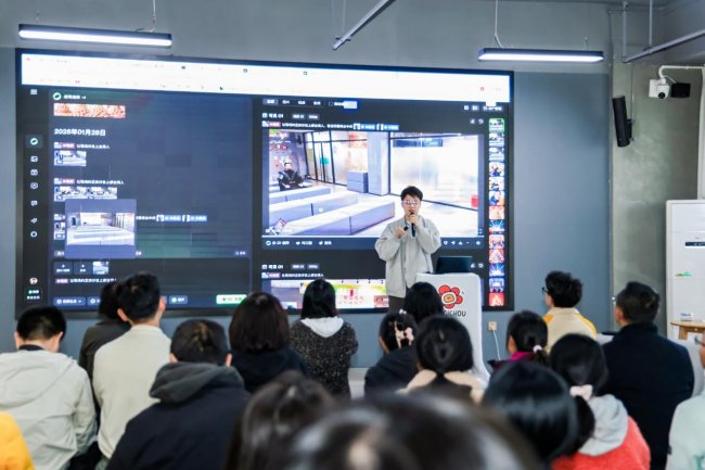 快手公益发布“帮帮学堂”计划,助力多元群体提升“短视频+直播+AI”数字技能 快手公益发布“帮帮学堂”计划,助力多元群体提升“短视频+直播+AI”数字技能