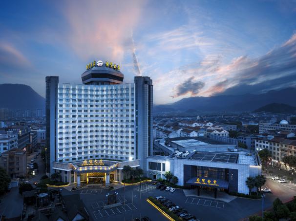 横店官方酒店集群:从“一张床”到“一种生活方式”的影旅升维 横店官方酒店集群:从“一张床”到“一种生活方式”的影旅升维