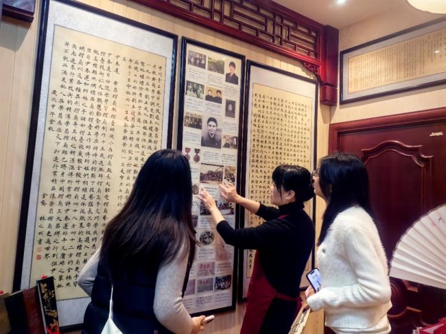 探寻扇骨匠心，共促非遗出海——实地调研荣昌折扇，搭建重庆文化传播新桥梁