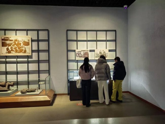 ���н��ӳ���ģ�˫Դ�ں�����������ɽ����ҽҩ��ѧѧ�ӿ�չ���ʵ��