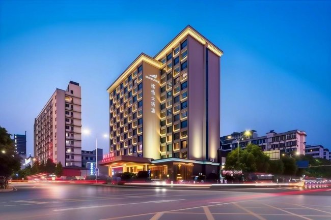 南昌火车站旁藏着一个“宝藏酒店”：一站式搞定会场+餐饮+住宿，不用跑断腿