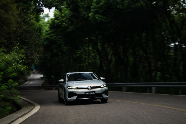 10万左右A+级轿车推荐什么车？全新速腾L定义家用轿车新标准