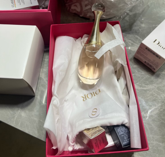 女生节送礼物给女生什么好？送女生礼物十大排行榜？2026 送女生礼物十大排行榜，闭眼入不踩雷