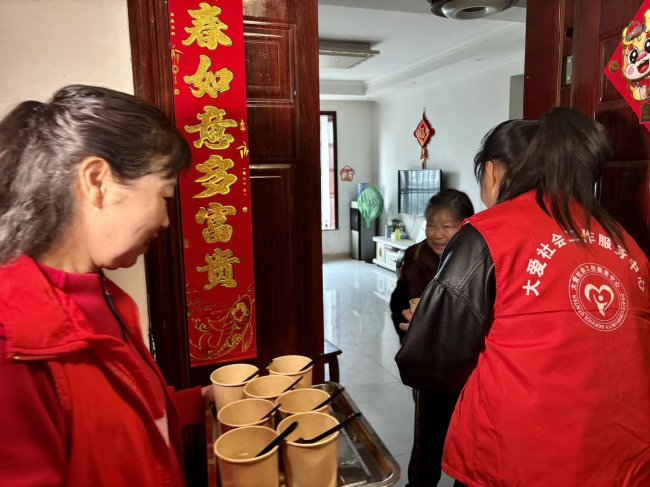 大草坪社区“元夕喜乐”包汤圆活动