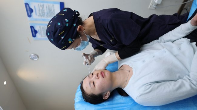 约会前紧急拯救黑眼圈?找福州雷根娥‘眼底充电’计划,1次注射搞定加班垮脸危机! 约会前紧急拯救黑眼圈?找福州雷根娥‘眼底充电’计划,1次注射搞定加班垮脸危机!