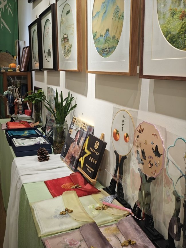 瓯韵绣影承匠心 北语青年探非遗——【绣浙里】成员赴温州开展瓯绣文化实践调研纪实