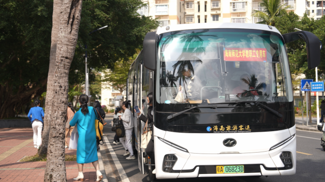 零排放高舒适!逸驰天下携手苏州金龙开启海南绿色通勤新时代