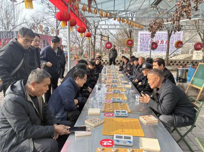山西临汾60名棋手楚河汉界争雄 襄未来乡村振兴直播基地上演“智汇”对决