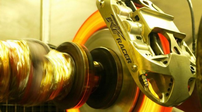 重构制动版图：RF RACER（吉世威）斥巨资构建全型号现货矩阵，携道普安开启碳玩家新纪元