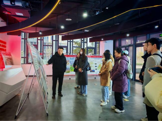 山大师生赴陕西自贸区调研——体悟开放活力，探寻发展新机