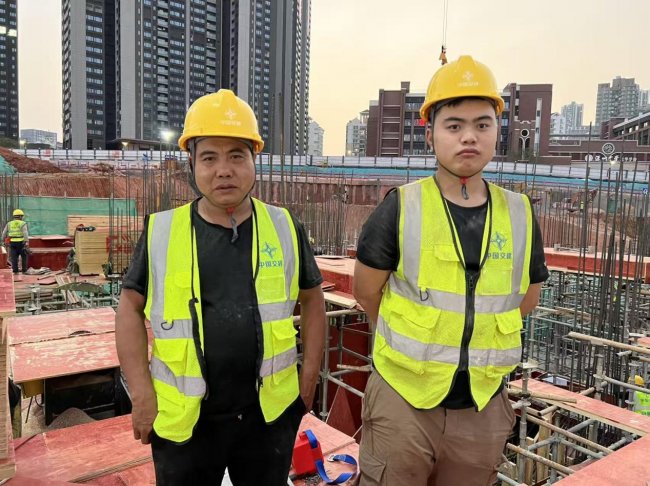  工地上的 &ldquo;父子兵&rdquo;：平凡岗位的坚守与传承
