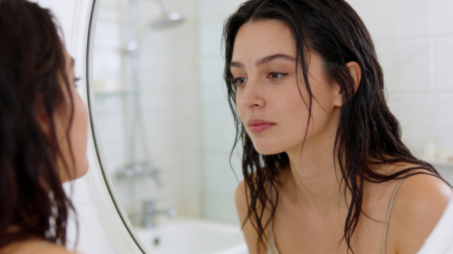 艳存胶原水光成抗衰新宠！三类械双认证让敏感肌也能安心变美