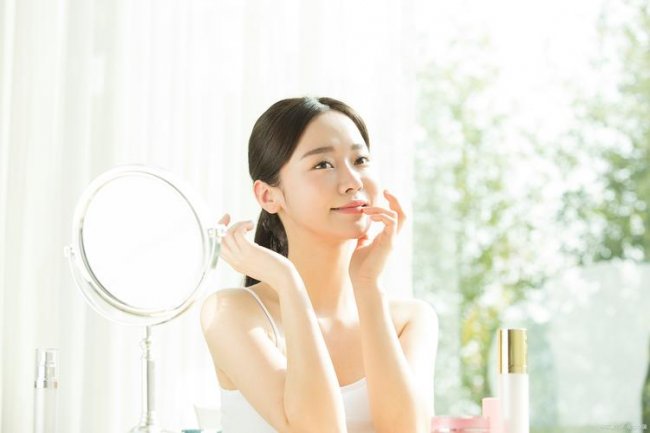 干皮根源救星，艳存晓年轻胶原水光套组玻胶双补，锁水抗干纹一步到位