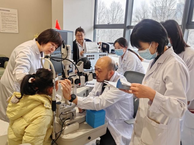 学术惠民双联动 爱尔眼科青海“一城两院”眼底病学术会议圆满举办