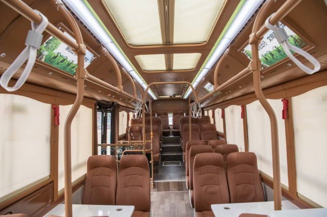 复古巴士穿行8D山城 苏州金龙风景巴士赋能现象级文旅爆款IP