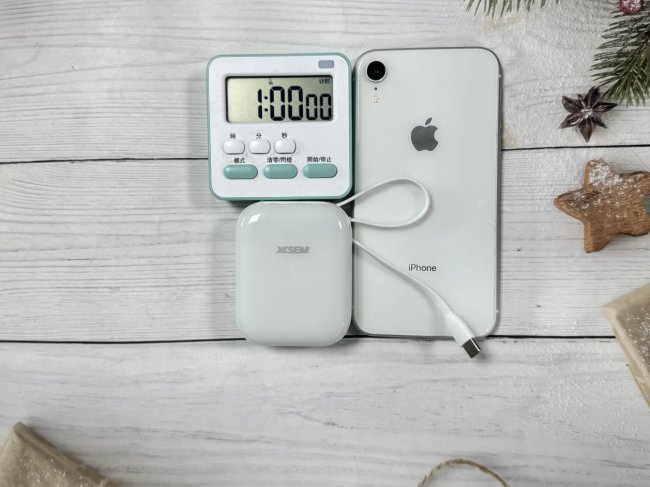 2026年充电宝哪个牌子好？市面上最火爆三大充电宝西圣、倍思、小米充电宝测评对比，拒绝云评测！