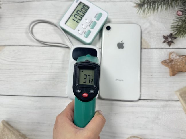 2026年充电宝哪个牌子好？市面上最火爆三大充电宝西圣、倍思、小米充电宝测评对比，拒绝云评测！