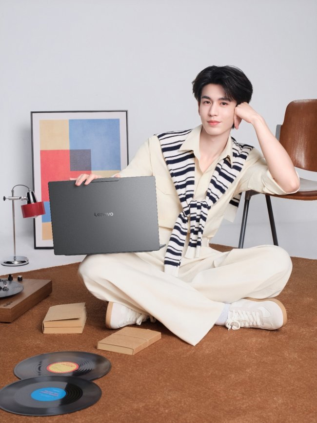 追剧笔记本推荐2026：张凌赫同款小新Pro 16，宿舍秒变私人影院