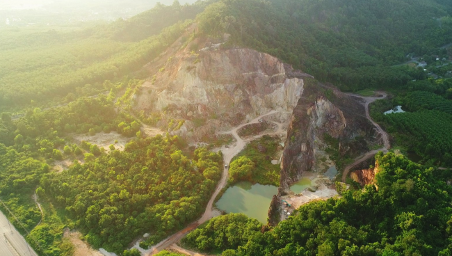 驶过荆棘见曙光：中国矿卡电动化之路