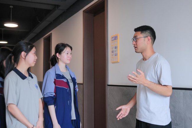 破解“三不”困境，锻造育人“大师父” ——现代师徒制下班主任队伍建设的创新实践