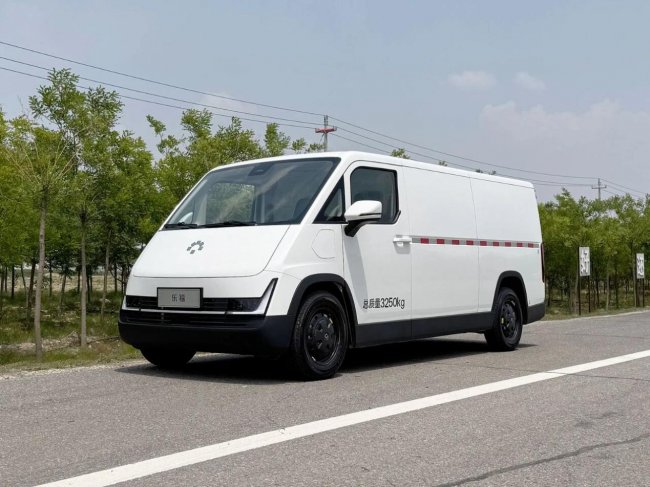 山城巷陌，坡道坦途：福田卡文乐福在川渝地区的“生意经”