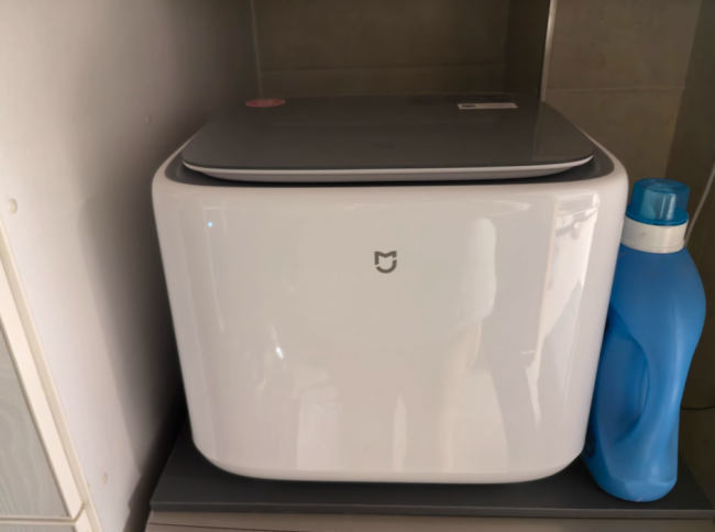 迷你洗衣机买全自动还是半自动?小吉/希亦/美的十款热门迷你洗衣机推荐分享！另附五大选购攻略！