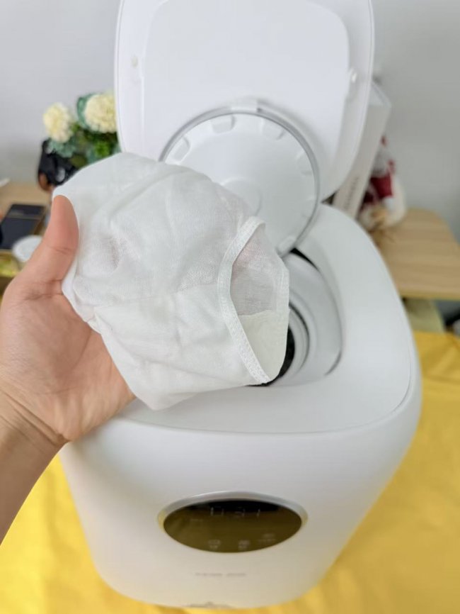 迷你洗衣机买全自动还是半自动?小吉/希亦/美的十款热门迷你洗衣机推荐分享！另附五大选购攻略！