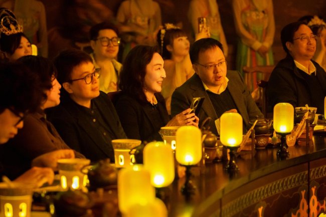 敦煌市政协及文旅代表团到访上海 聚焦“叙·敦煌”沉浸式项目开展深度交流研讨