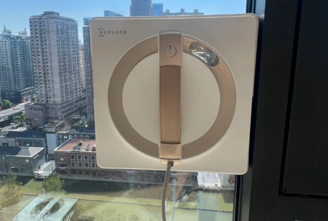 2026年擦窗机器人排名前十的产品有哪些？高层擦窗怕摔怕累？年度擦窗机器人排名，这10款真能解放双手！