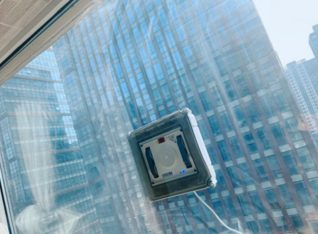 2026年擦窗机器人哪个牌子好？前十名最好用排行榜~买前避坑不迷茫！