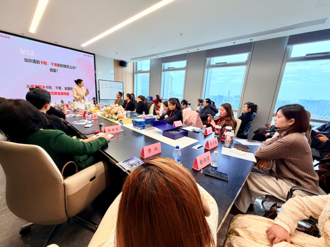 磨刀不误砍柴工：花印发光肌项目80%复购率背后的“慢功夫”