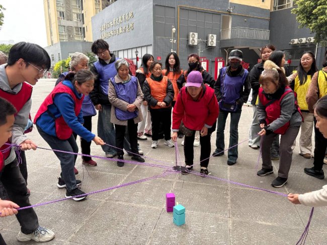 ��ů�˾ӣ����ֺ�ӽ����Ժ�乲��  ��ͬ��ͬ�С�΢��ɾ桱��Ŀ�Ž�����Ŀ�����ܽ��