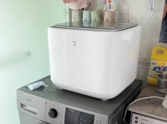 迷你洗衣机有用吗？从石头、希亦、小熊等十大品牌中揭秘，揭秘浴室必备迷你洗衣机良品~