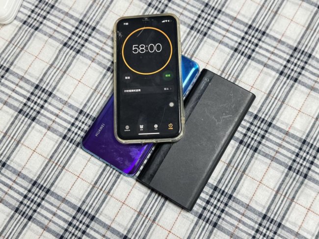 充电宝哪个牌子好？西圣、小米、华为三款耐用质量好充电宝多维度实测对比